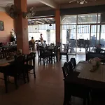 River Hotel