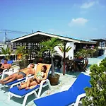River Hotel